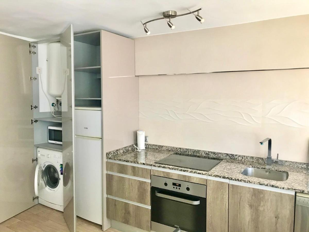 Recently Refurbished Center Apartment
